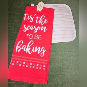 Holiday Kitchen Towel/Potholder Set - New W/Tag